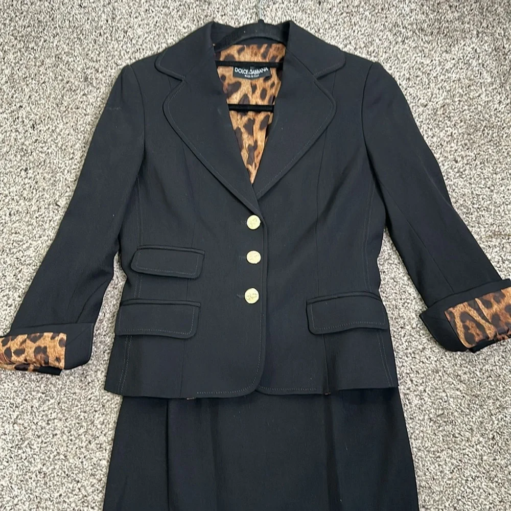 DOLCE &GABBANA  blazer skirt suit size 40-xS black gold button luxury classic - Picture 15 of 16